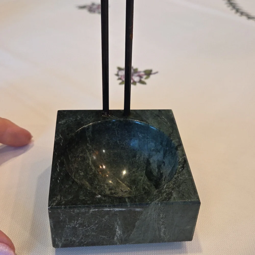 Contemporary Bud Vase - Picture 2 of 3